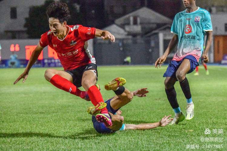 PG电子游戏-足球比赛中的精彩瞬间，令人惊艳不已