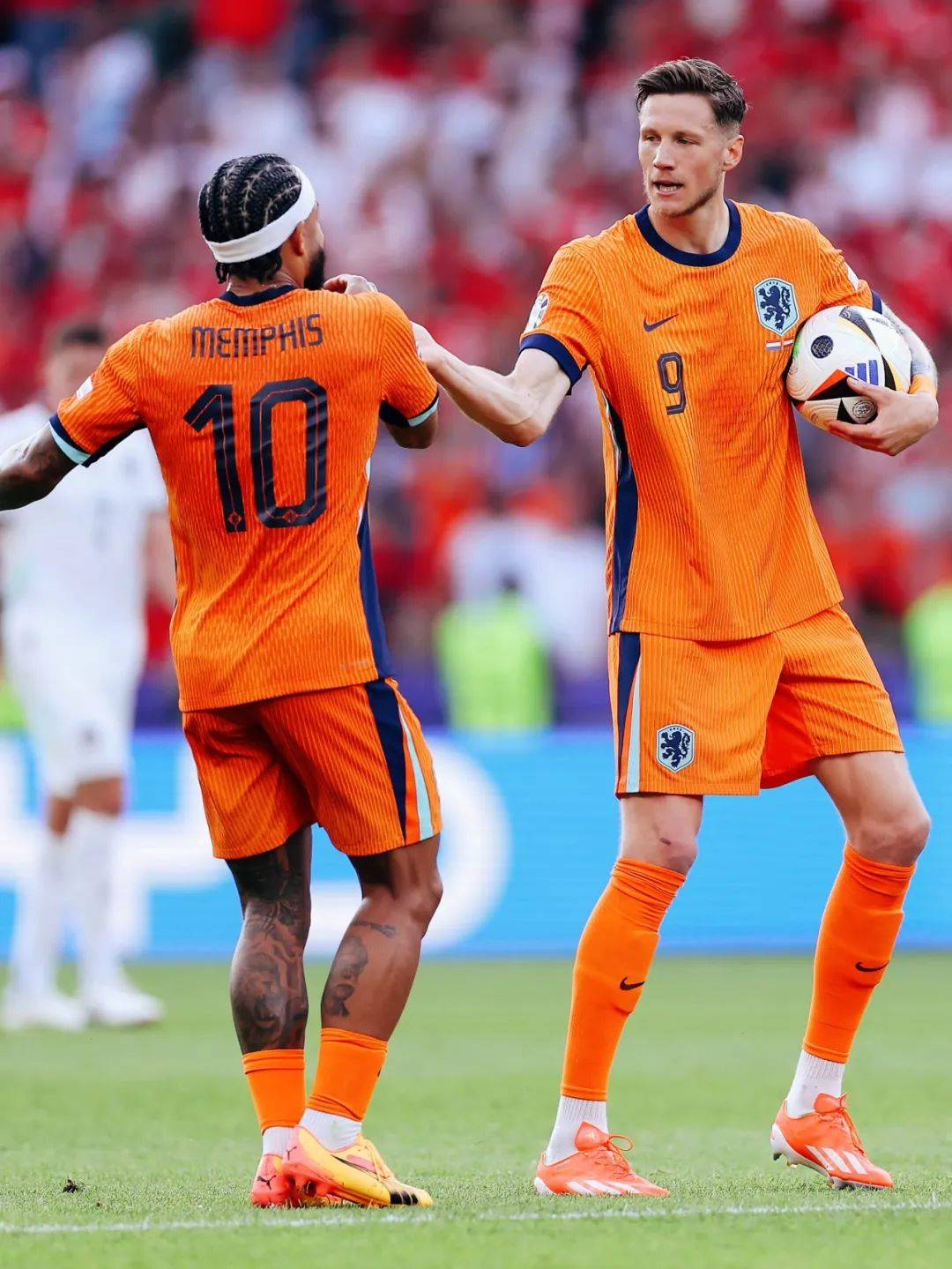 PG电子官网入口-关于巴黎鏖战波兰,范戴克高光表现的信息